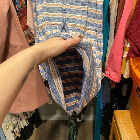 MARKET AND SPRUCE JANESSA DRAWSTRING KNIT DRESS WITH POCKETS - Picture 8 of 10